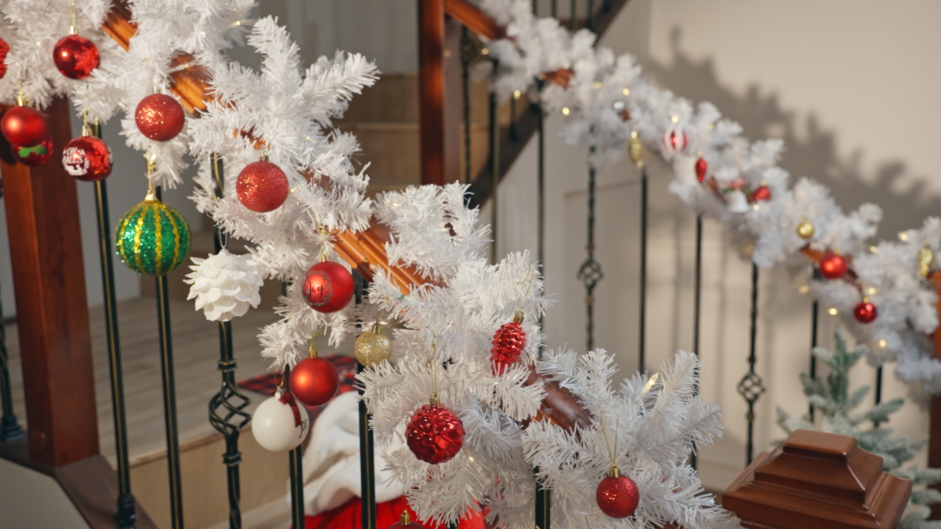 Amazon.com: Hotop 9 ft Faux Spruce Artificial Christmas Garland